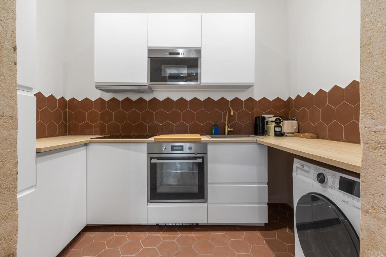 Le Patio De Suzanne Apartment มงต์เปอลิเยร์ ภายนอก รูปภาพ
